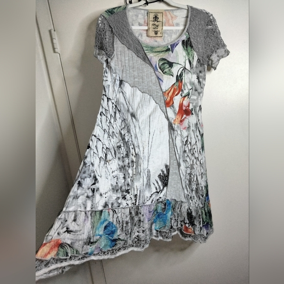 Fleur De Lis (Size S) Multicolored Textured Mix Media Lightweight Tunic Dress - Picture 4 of 10